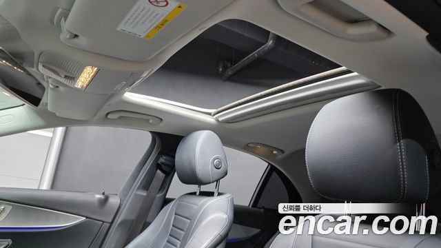 Mercedes-Benz E-Class 2018 — photo 29