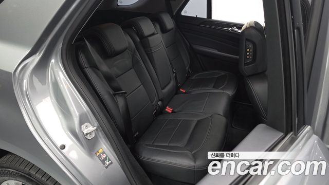 Mercedes-Benz M-class 2015 — photo 18