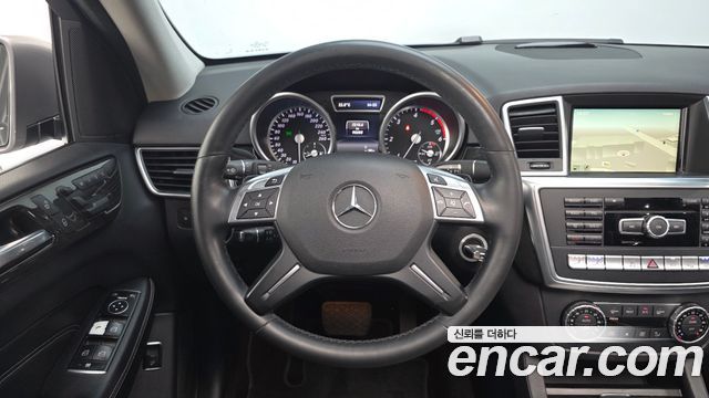 Mercedes-Benz M-class 2015 — photo 20