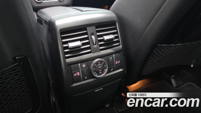 Mercedes-Benz M-class 2015 — photo 24