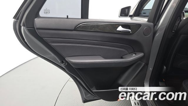 Mercedes-Benz M-class 2015 — photo 15