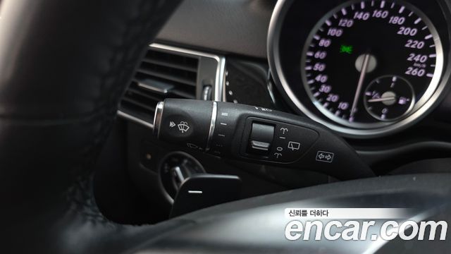Mercedes-Benz M-class 2015 — photo 35