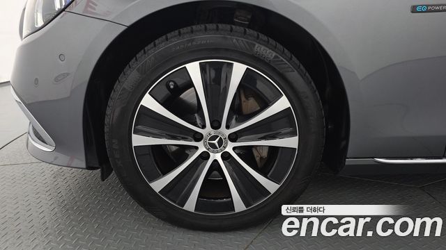 Mercedes-Benz E-Class 2021 — photo 5