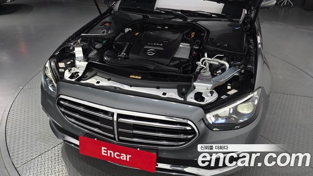 Mercedes-Benz E-Class 2021 — photo 6