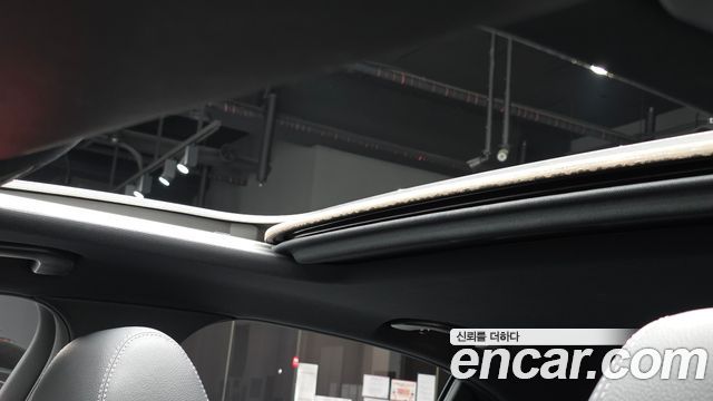 Mercedes-Benz E-Class 2021 — photo 19