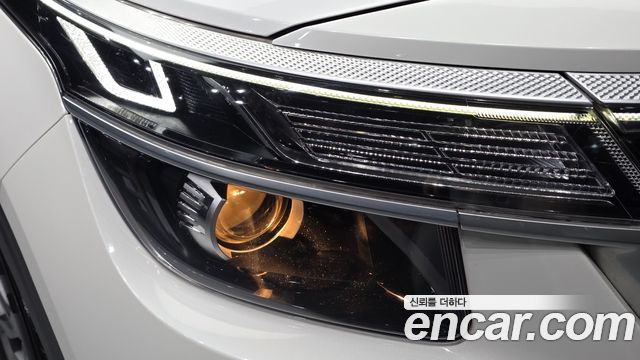 Kia Seltos 2023 — photo 8