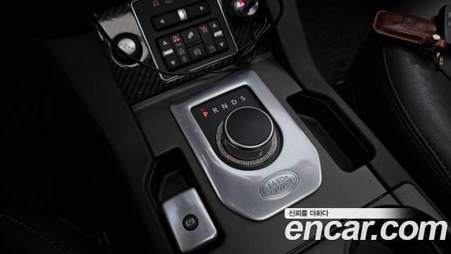 Land Rover Discovery 2016 — photo 9