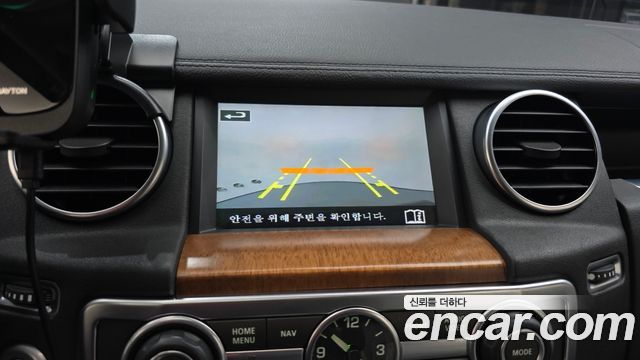 Land Rover Discovery 2016 — photo 15