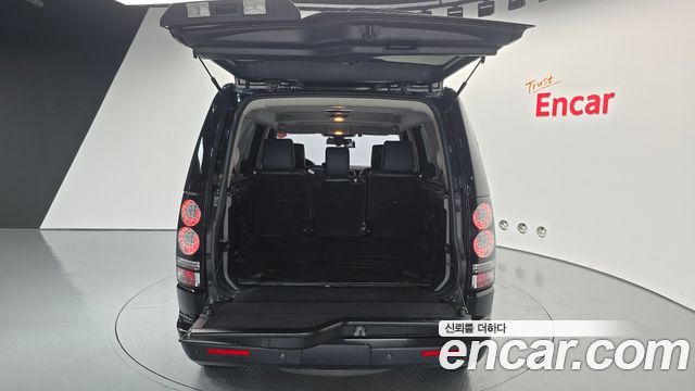 Land Rover Discovery 2016 — photo 20