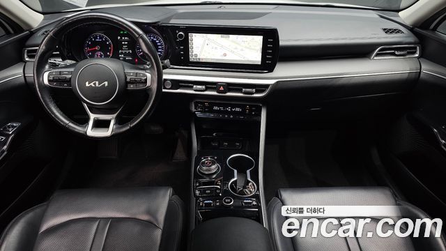 Kia K5 2022 — photo 10