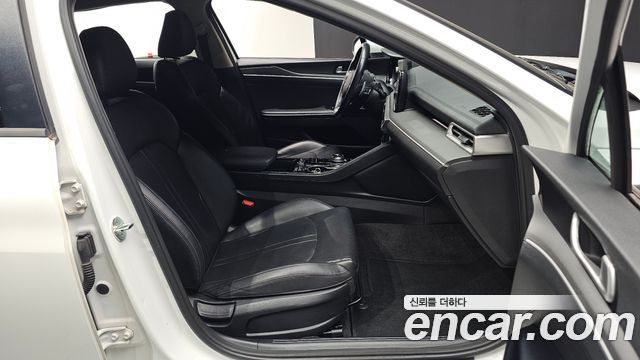 Kia K5 2022 — photo 16