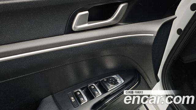 Kia K5 2022 — photo 31