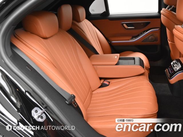 Mercedes-Benz S-Class 2024 — photo 12