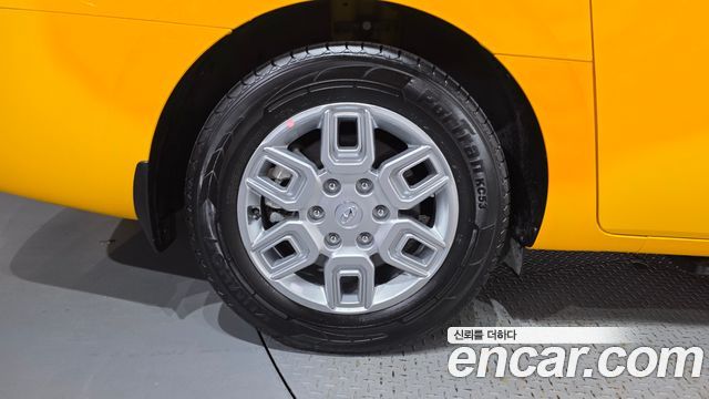 Hyundai Staria 2023 — photo 5
