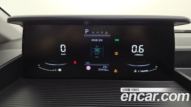 Hyundai Staria 2023 — photo 11