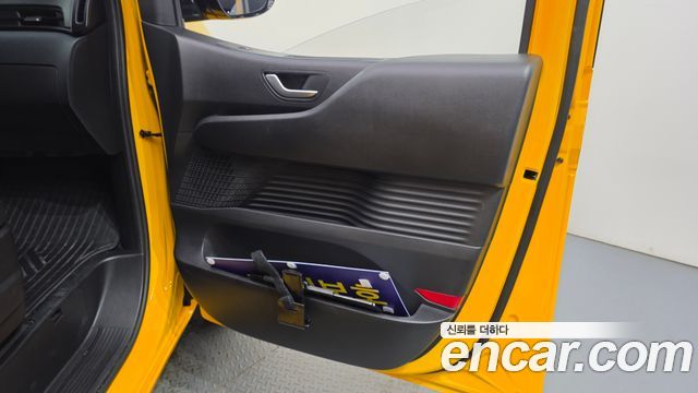 Hyundai Staria 2023 — photo 14