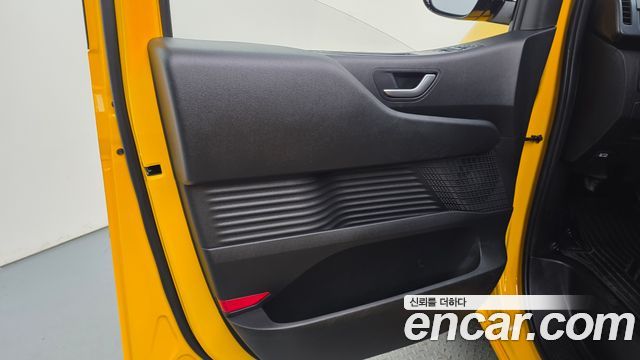 Hyundai Staria 2023 — photo 15
