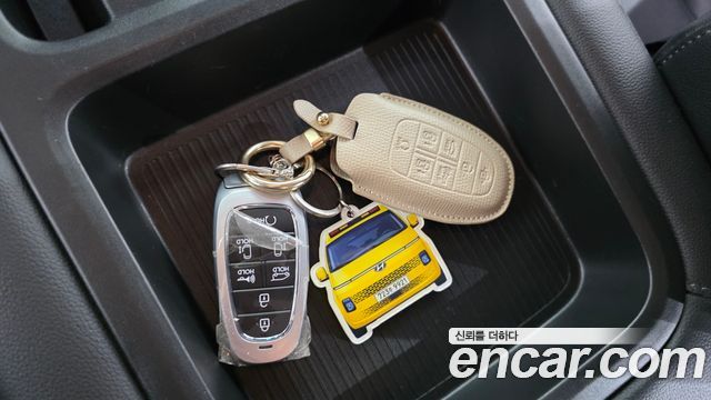 Hyundai Staria 2023 — photo 27