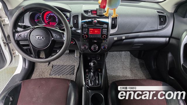 Kia Porte 2013 — photo 7
