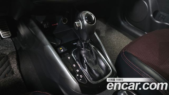 Kia Porte 2013 — photo 9