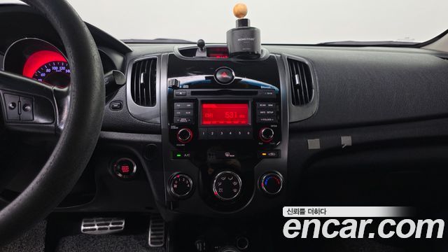Kia Porte 2013 — photo 15