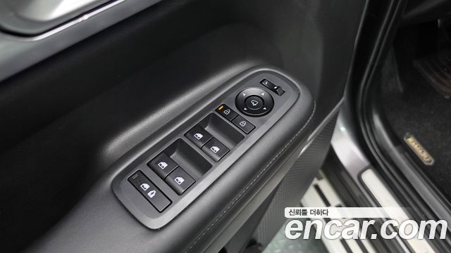 Hyundai Santafe 2024 — photo 25