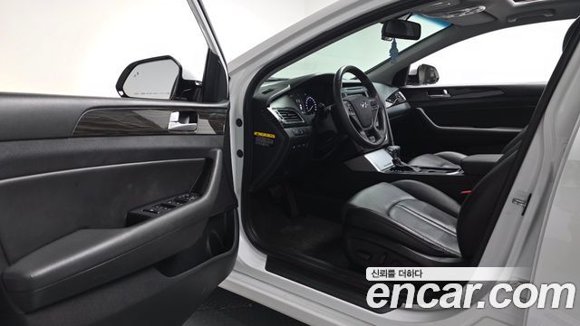 Hyundai Sonata 2017 — photo 13