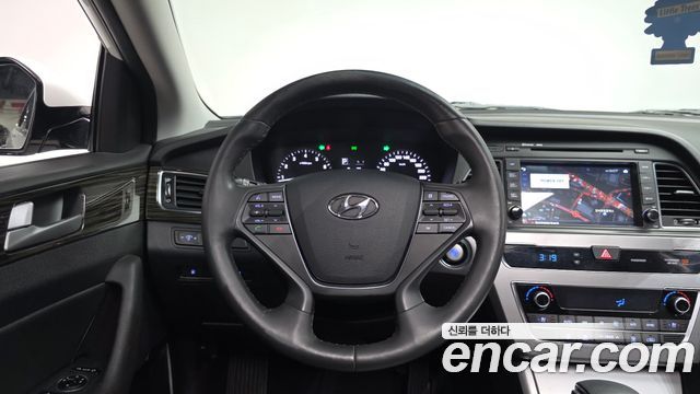Hyundai Sonata 2017 — photo 19