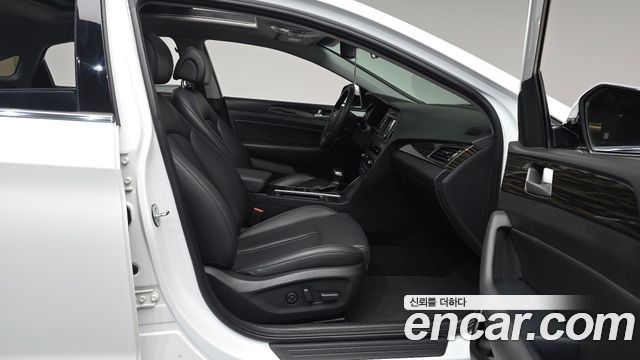 Hyundai Sonata 2017 — photo 16