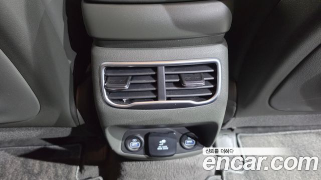 Hyundai Santafe 2021 — photo 41