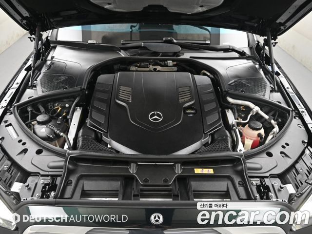 Mercedes-Benz S-Class 2023 — photo 6