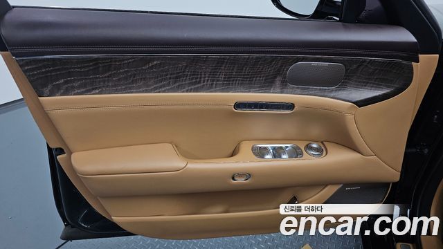 Genesis G90 2023 — photo 14