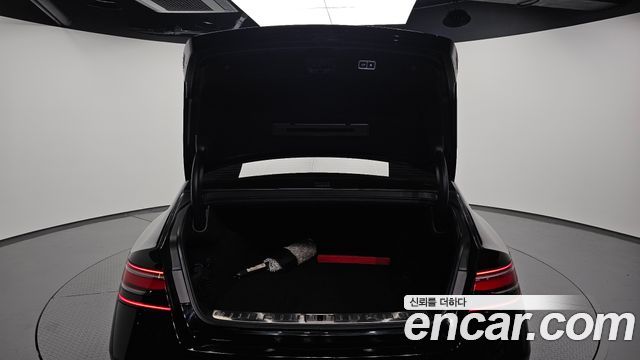 Genesis G90 2023 — photo 30