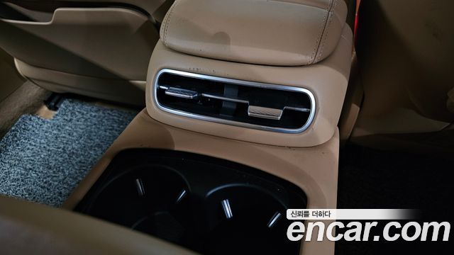 Genesis G90 2023 — photo 32