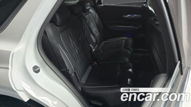 Genesis GV70 2021 — photo 17