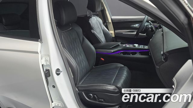Genesis GV70 2021 — photo 18