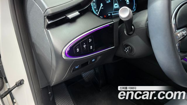 Genesis GV70 2021 — photo 25