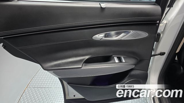 Genesis GV70 2021 — photo 15