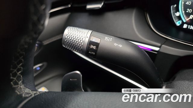 Genesis GV70 2021 — photo 27