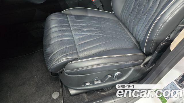 Genesis GV70 2021 — photo 29