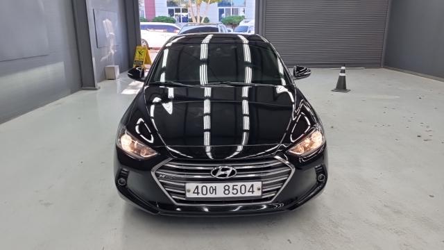 Hyundai AVANTE 2016 — photo 3