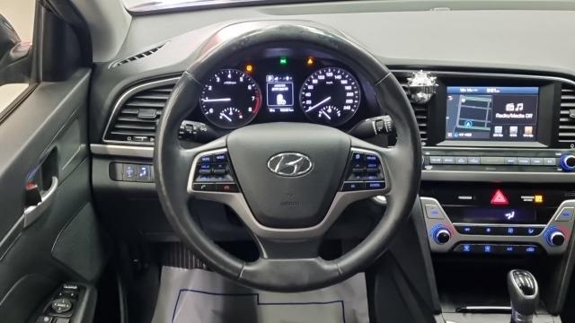 Hyundai AVANTE 2016 — photo 9