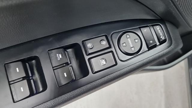 Hyundai AVANTE 2016 — photo 15