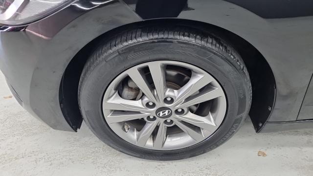 Hyundai AVANTE 2016 — photo 18