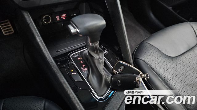 Kia Niro 2018 — photo 12
