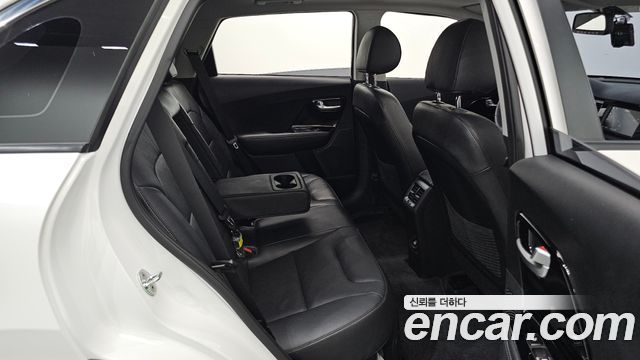 Kia Niro 2018 — photo 18