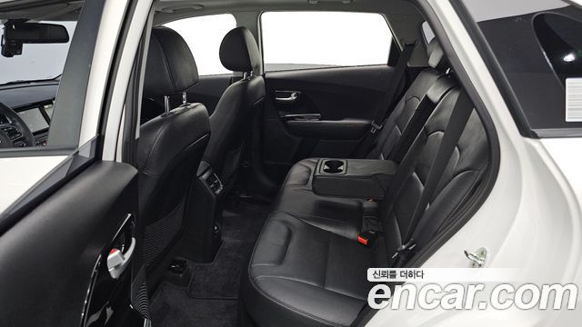 Kia Niro 2018 — photo 16