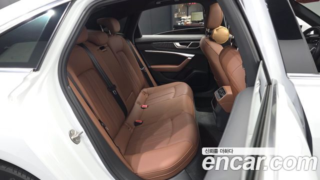 Audi A6 2020 — photo 18