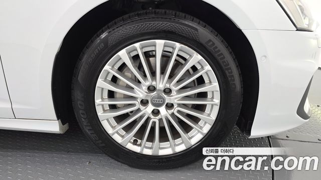 Audi A6 2020 — photo 7
