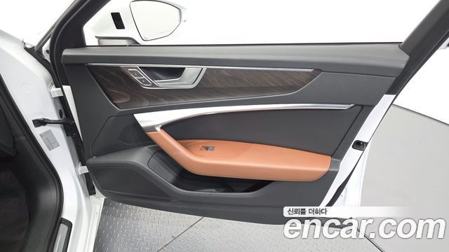 Audi A6 2020 — photo 14